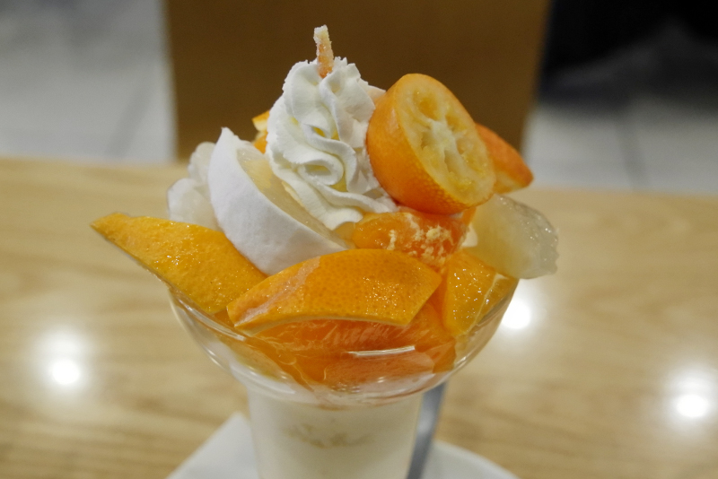 「柑橘系のパフェ」フルーツパーラーゴトー