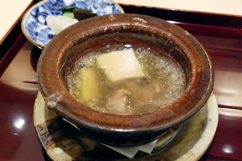 鶉と胡麻豆腐の小鍋