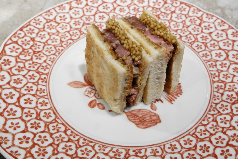 イベリコ豚のプルーマサンドイッチ