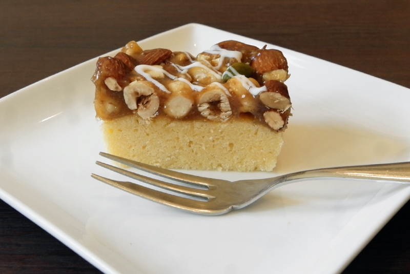 ナッツキャラメルケーキ