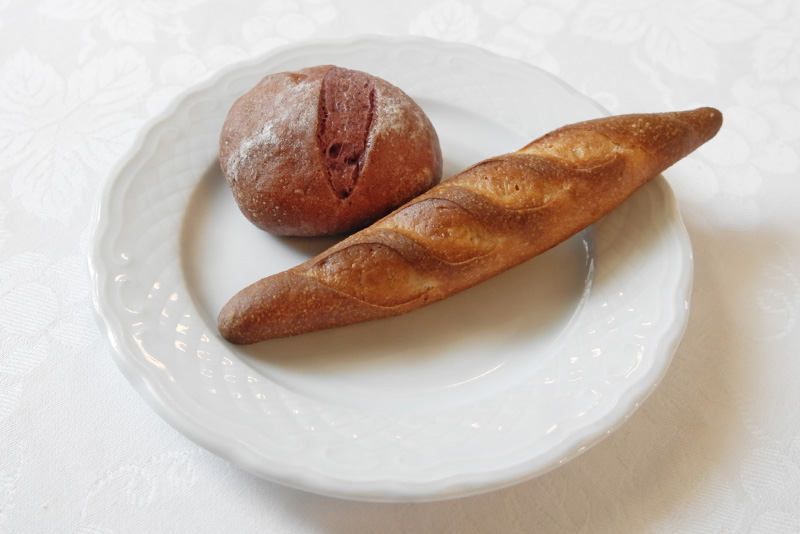 赤ワインのパン、バゲット